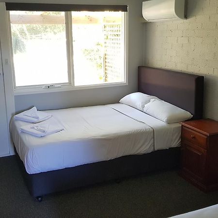 Bateau Bay Hotel Екстер'єр фото