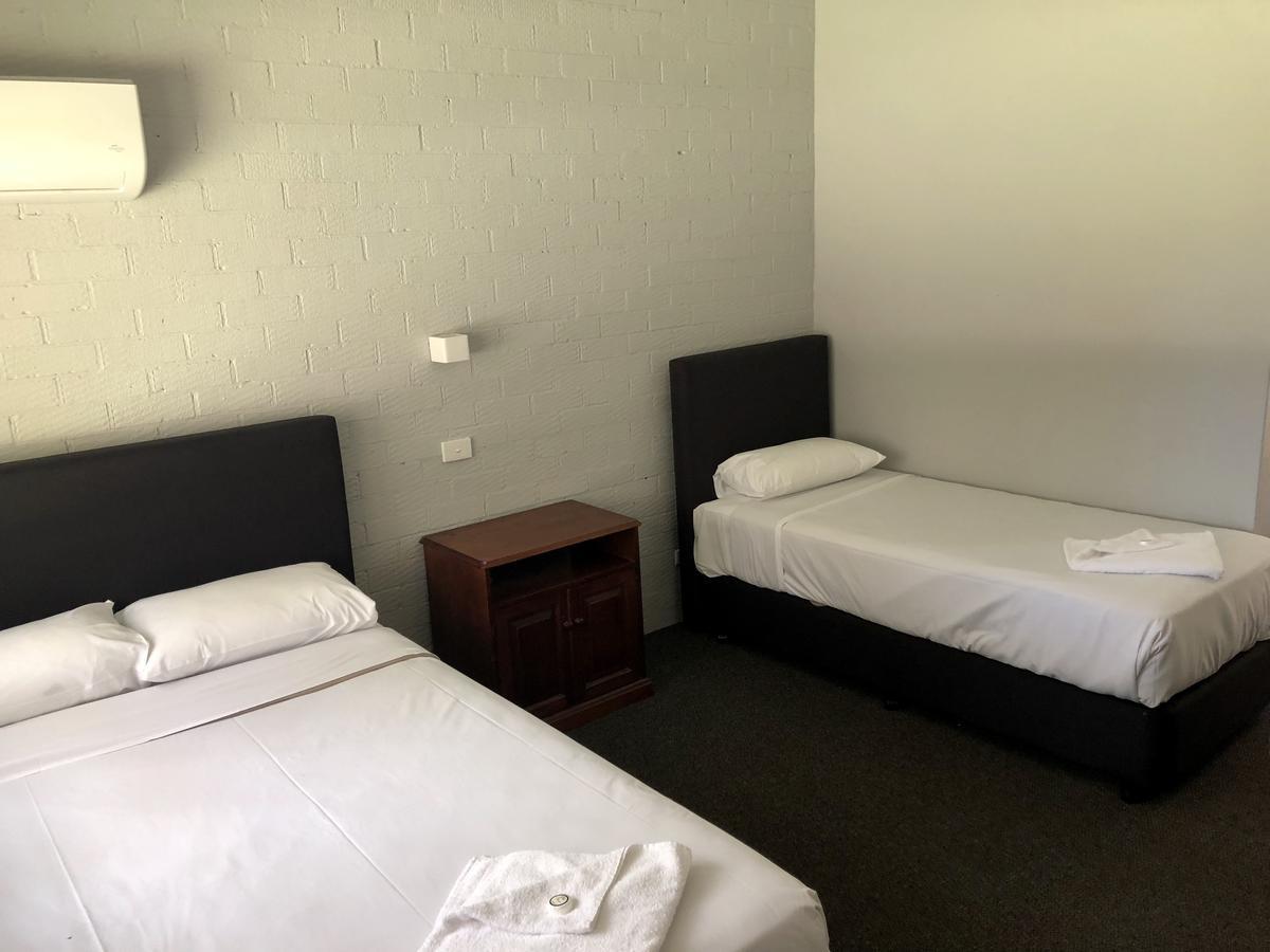 Bateau Bay Hotel Екстер'єр фото